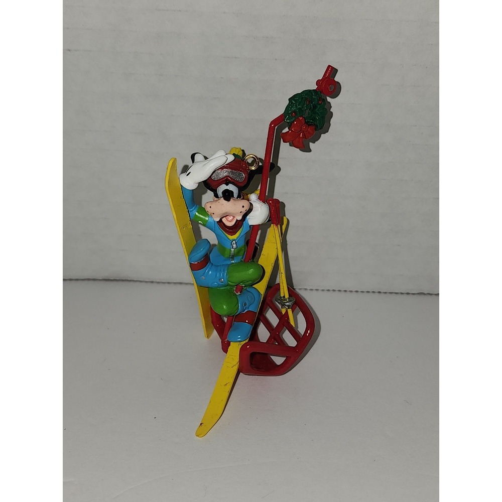 Goofy About Sports Skiing‎ Enesco Disney Limited edition ornament vintage